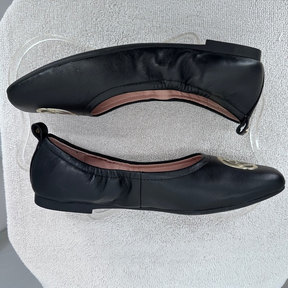 Taryn Rose Womens Rosie Leather Flats 8.5 Black Slip On Weatherproof - Picture 7 of 10